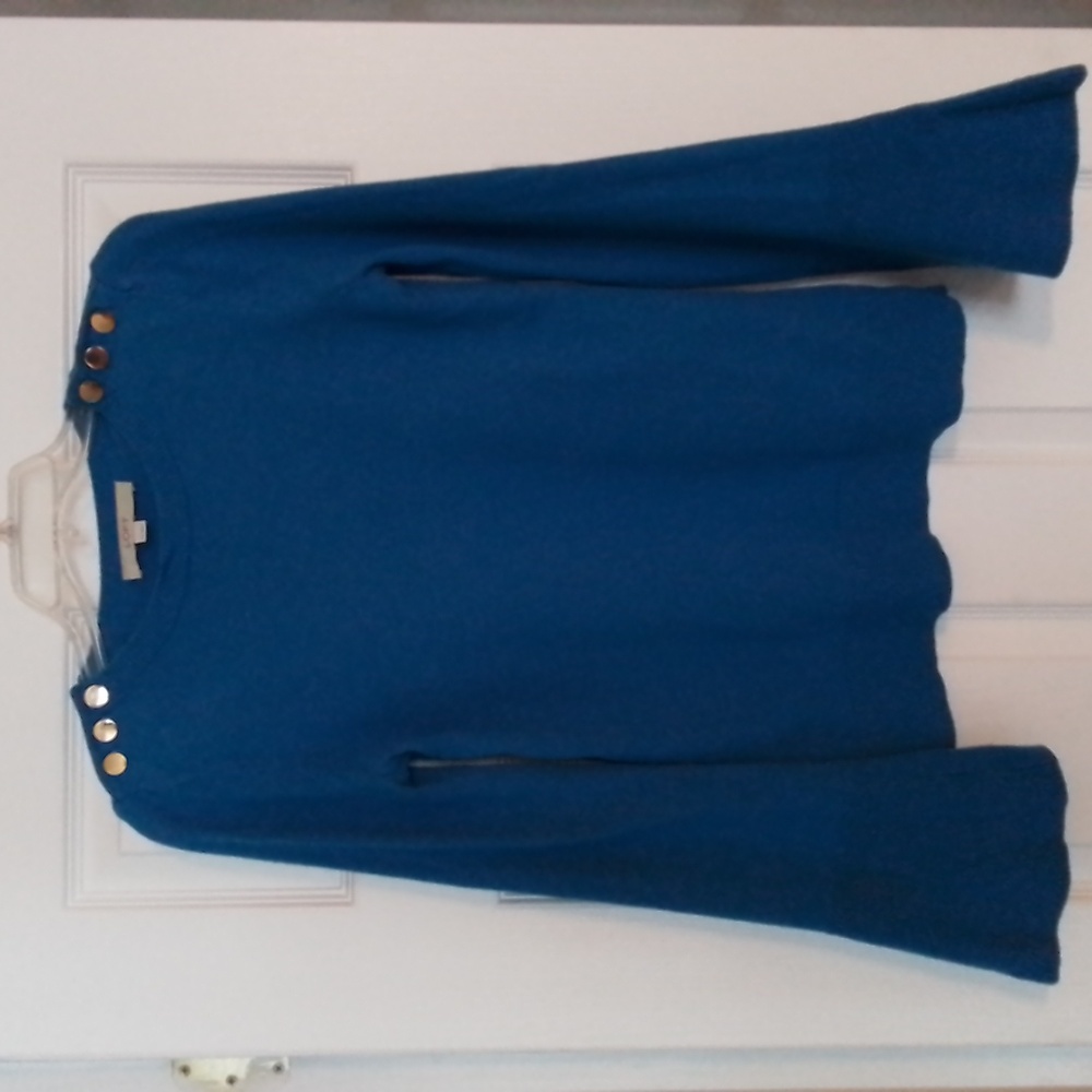 LOFT women’s blue sweater